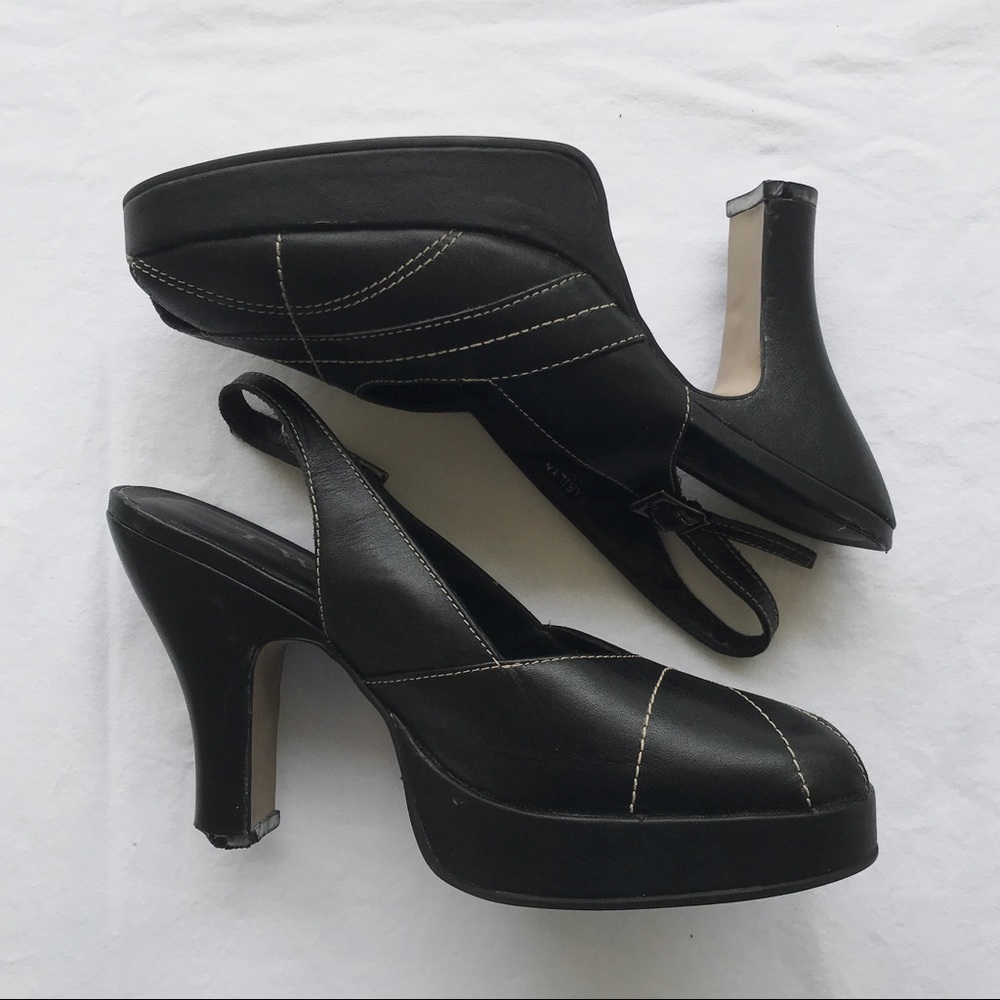 two lips platform wedges